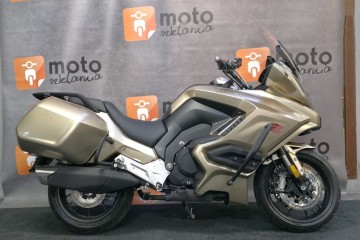 750 Touring | LED, kufry, grzane kanapy i manetki, gmole, Brembo | RT