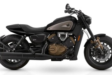 cruiser / bobber | V-4 | pas | ABS | TCS | LED QJ