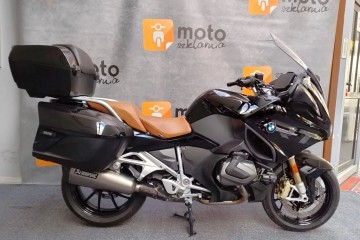 1250RT | Triple Black Option 719, radar, Akrapovic, 3 kufry | R1250RT